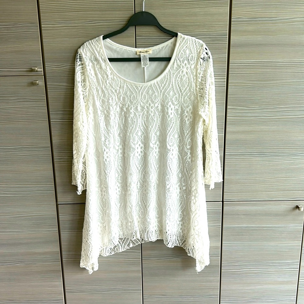 Brittany Black Women’s Sz Med winter white sequined high/low hem evening blouse